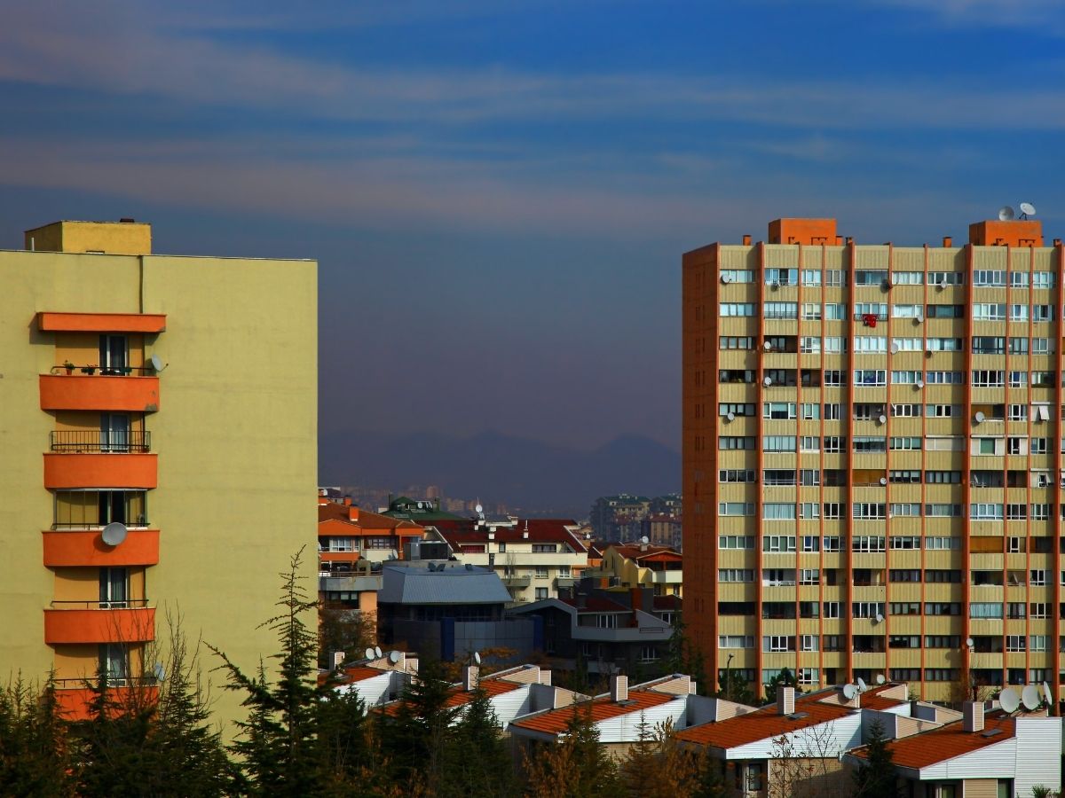 apartmanda su kaçağı kimin sorumluluğunda? ortak tesisat, bağımsız bölüm ve tazminat süreci Apartmanda Su Kaçağı Kimin Sorumluluğunda? Ortak Tesisat, Bağımsız Bölüm ve Tazminat Süreci